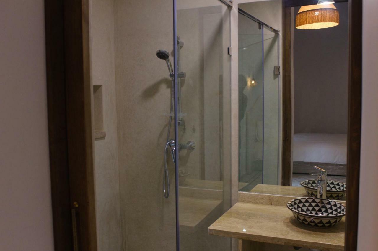 Dar Fama Bed & Breakfast เทโทอัน ภายนอก รูปภาพ