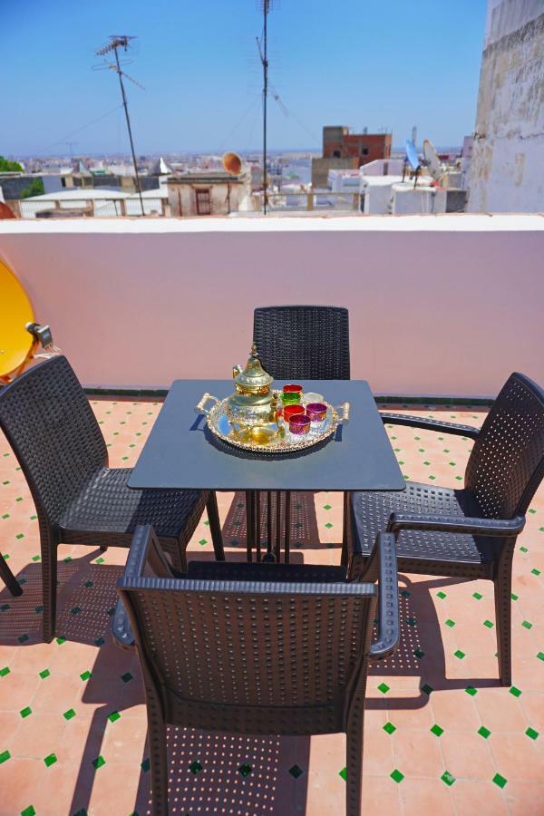 Dar Fama Bed & Breakfast เทโทอัน ภายนอก รูปภาพ