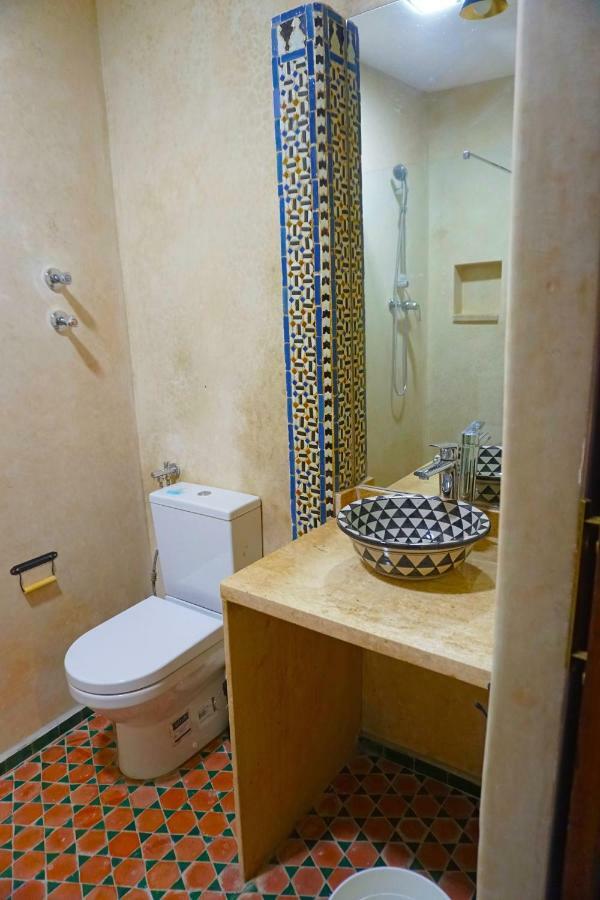 Dar Fama Bed & Breakfast เทโทอัน ภายนอก รูปภาพ
