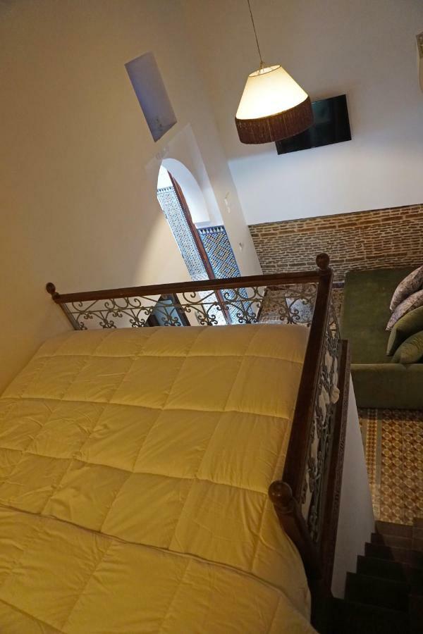 Dar Fama Bed & Breakfast เทโทอัน ภายนอก รูปภาพ