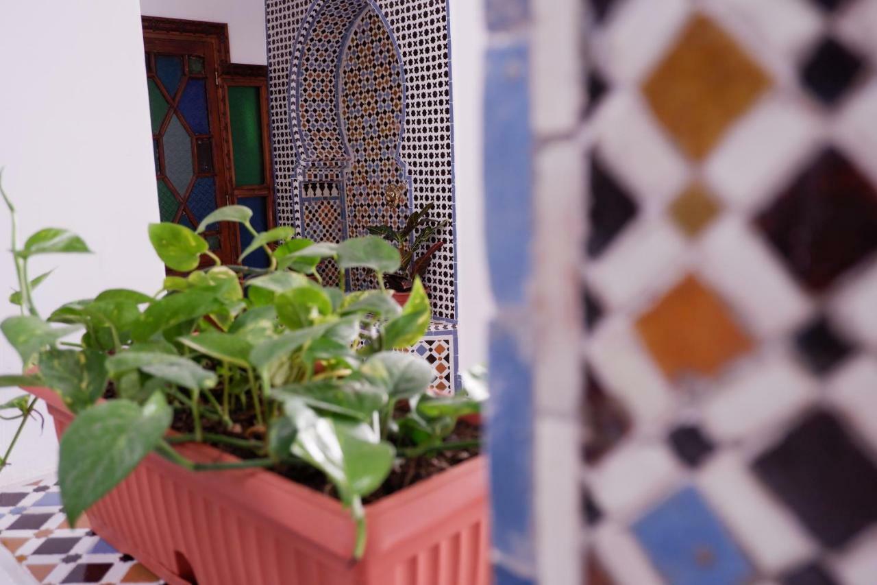 Dar Fama Bed & Breakfast เทโทอัน ภายนอก รูปภาพ